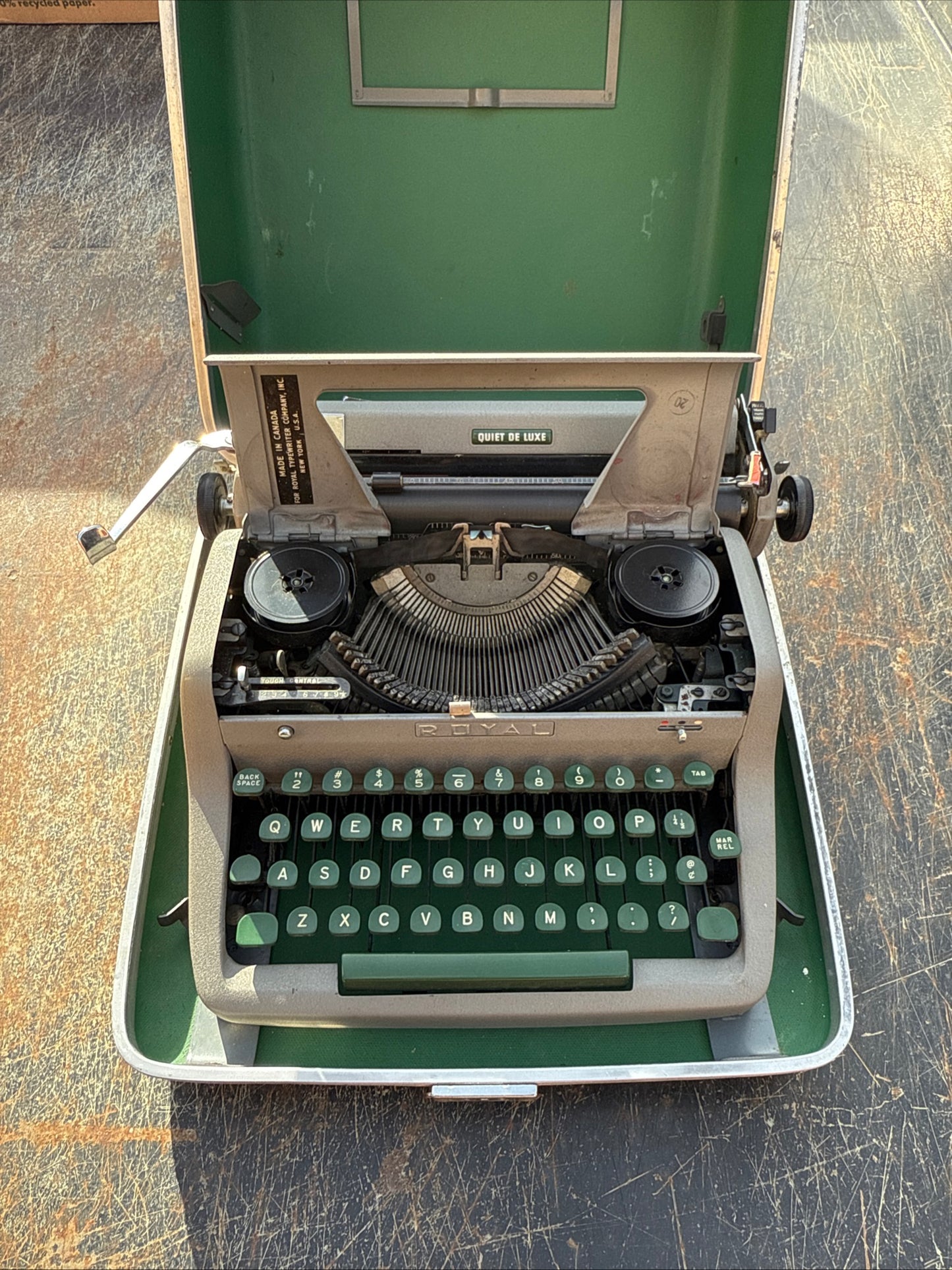 1950s Royal Quiet Portable De Luxe Typewriter